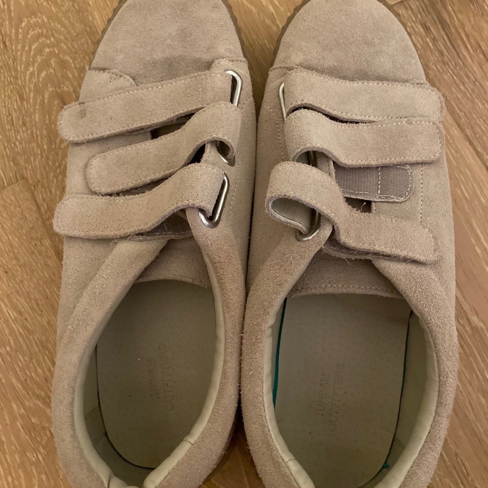 Tan Suede Platform Strap Gray Sneakers Gym maked 8 fits like a 8.5 boho chic